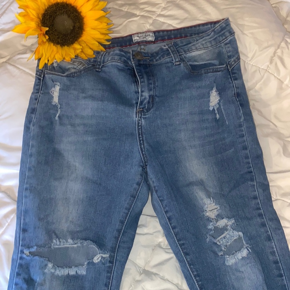 Ripped skinny jeans